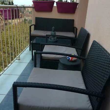 Moderne Borrigo * Menton